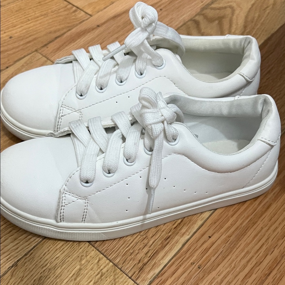 Fabkids Classic White Sneakers